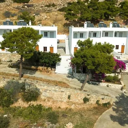 Karpathios Studios Hotel